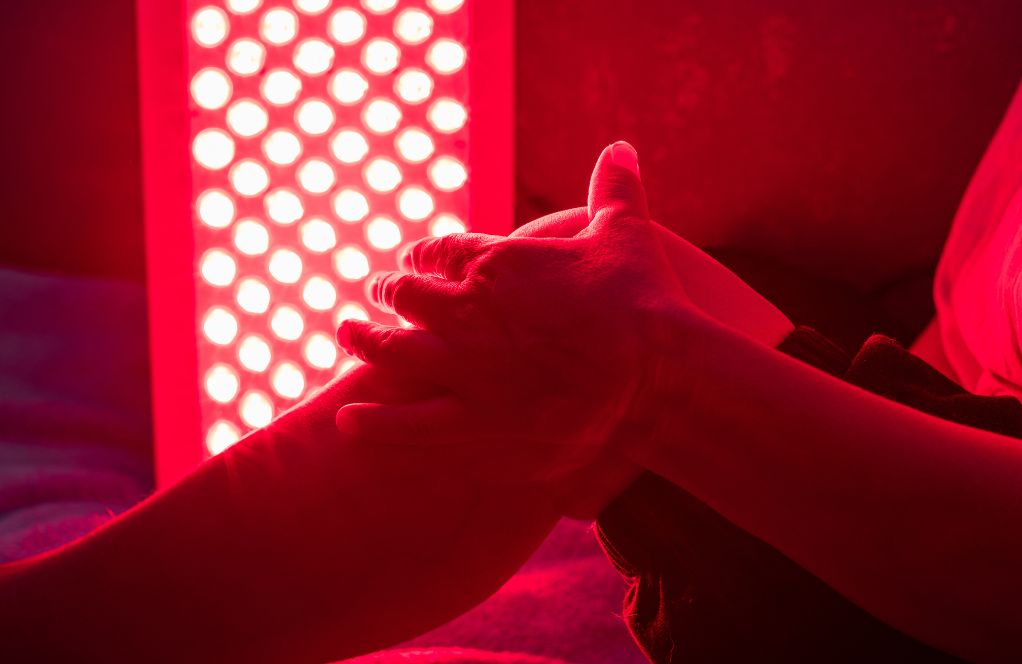 Terapia con Luz Roja: Qué es, cómo funciona y los beneficios científicos
