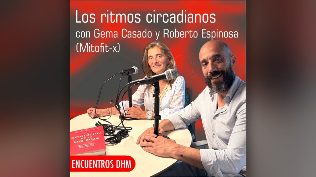 Gema Casado y Roberto Espinosa en Encuentros DHM, con el rótulo original Encuentros DHM visible